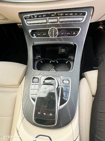 Mercedes-Benz Klasa E 220 d 4-Matic 9G-TRONIC - 13