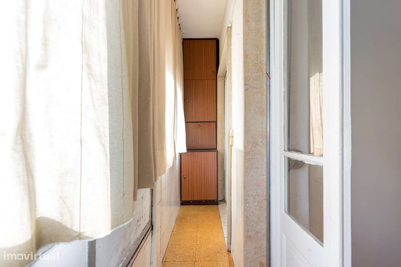 Apartamento T2, Amadora-10