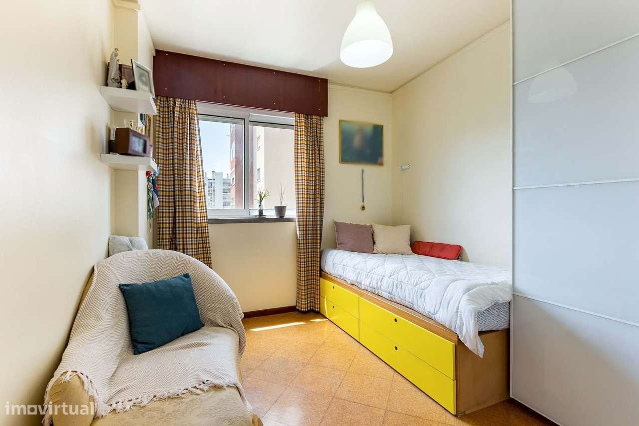 T3 c/ 120 m², Marquise e Arrecadação / Santo António dos Cavaleiros-15