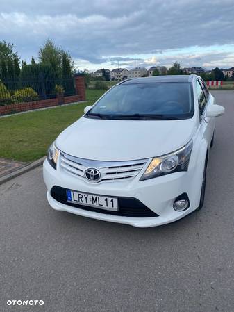 Toyota Avensis - 12