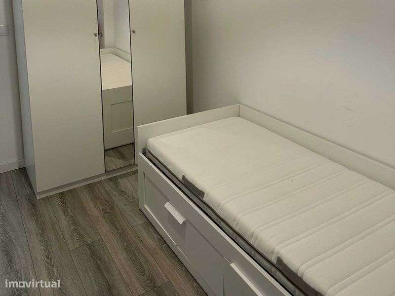 T2 totalmente remodelado em Sacavém, mobilado e equipado - Grande imagem: 5/12