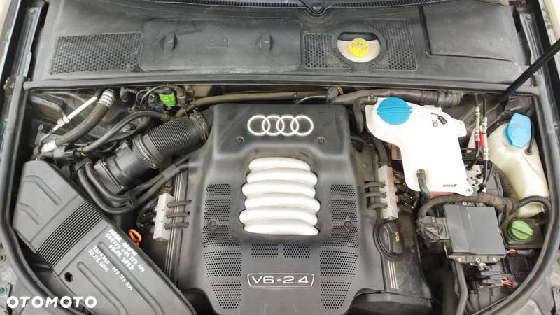 Audi A4 Avant 2.4 - 16