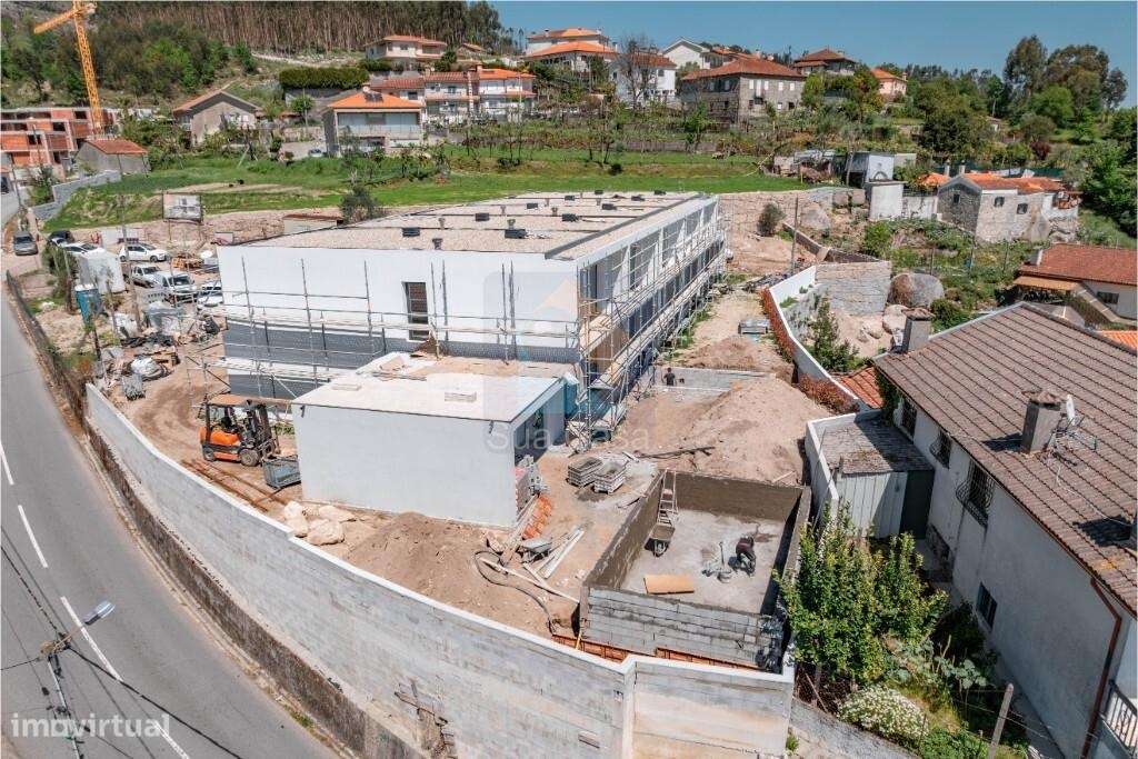 Moradia do gaveto T4 em condomínio privado no empreendimento Village-22