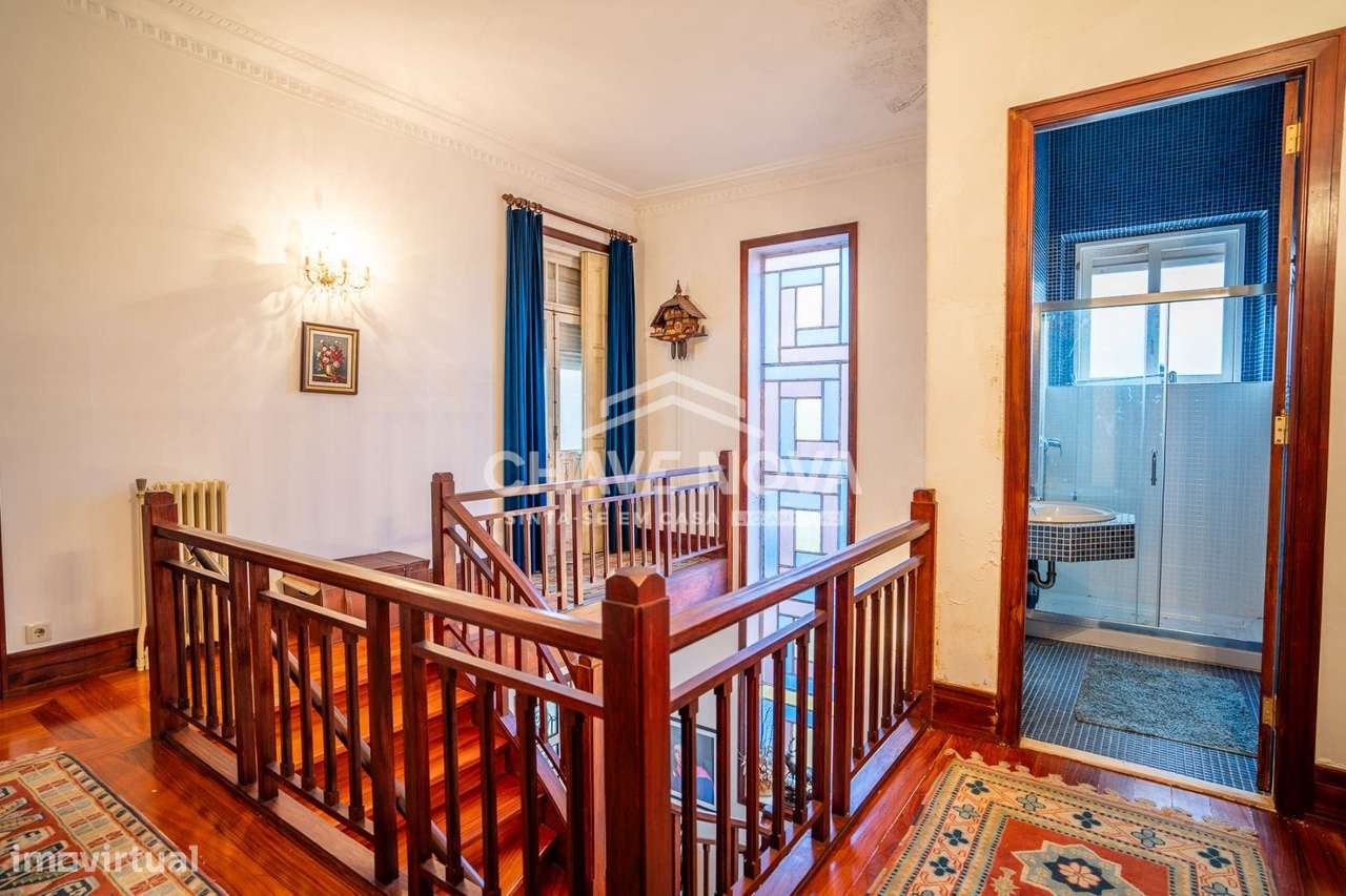 Moradia Isolada T5 com um charme todo especial no Porto-9