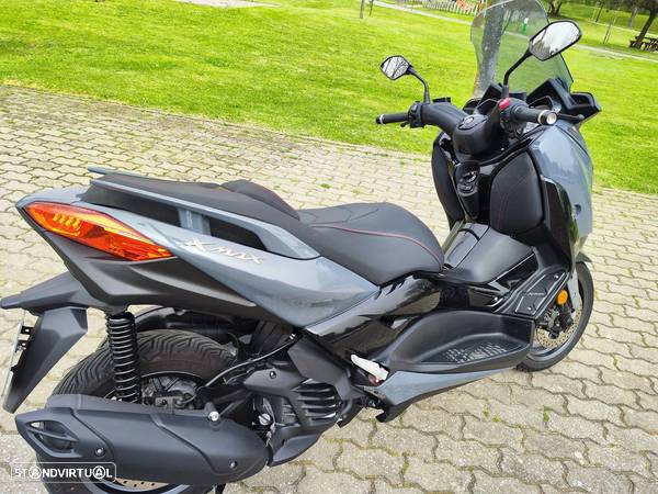 Yamaha X-Max 125 Tech Max - 10