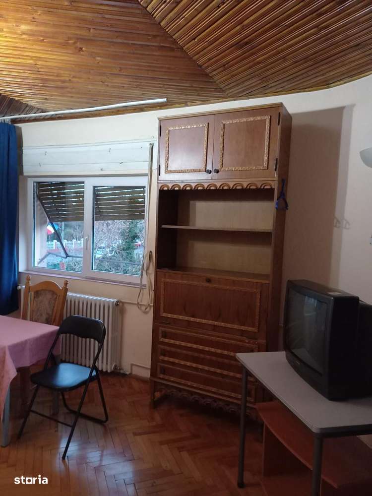 inchiriez 1 camera la casa in Grigorescu,zona hotel Napoca - Imagine principală: 4/10