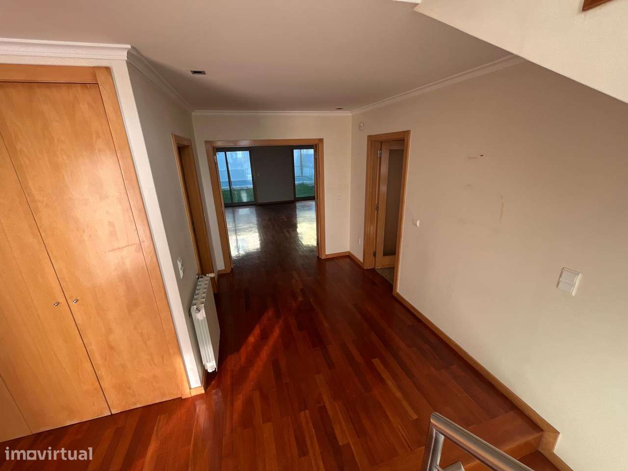 Geminada com piscina, garagem e terraço em Canidelo-12