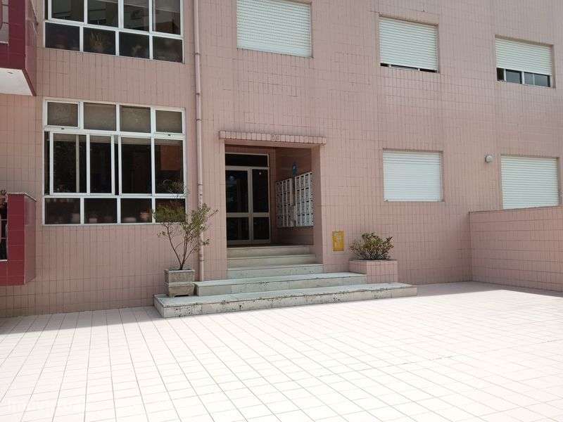 Apartamento T2 no centro de Braga - Grande imagem: 2/16