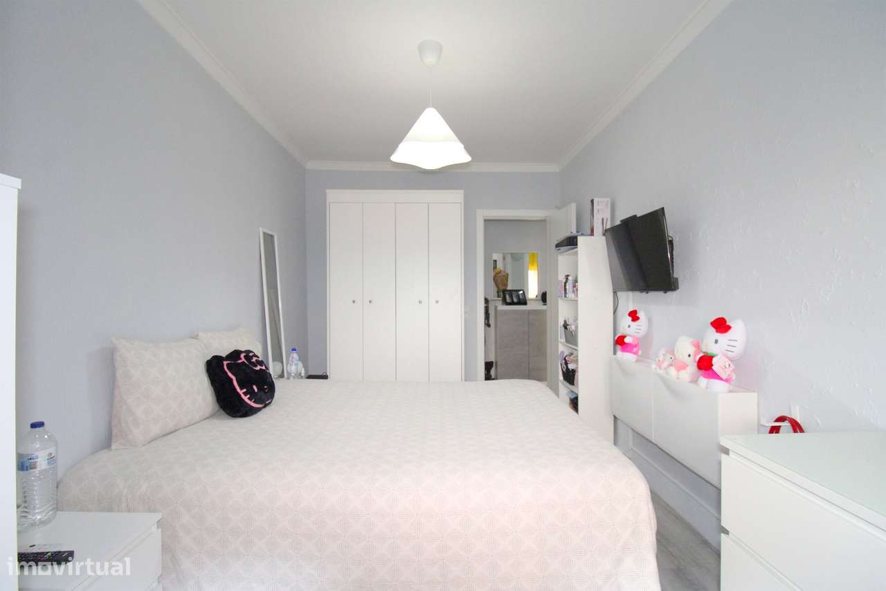 Apartamento T3 Torre da Marinha-14