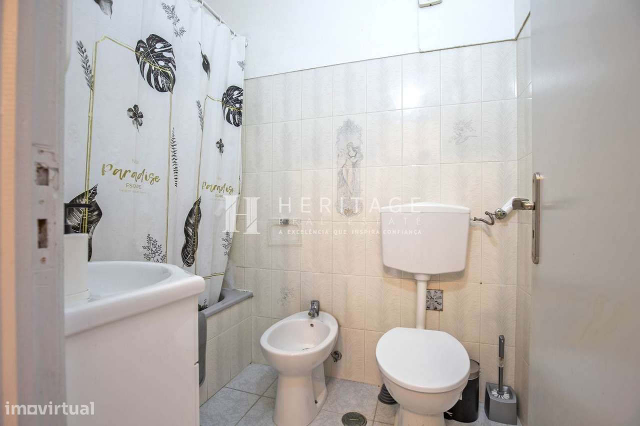 T2 com excelente luz natural no Lavradio | Próximo de tudo-15