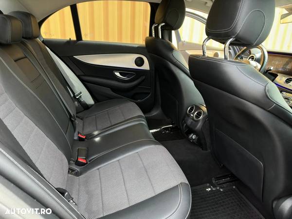 Mercedes-Benz E 200 d Aut. - 13