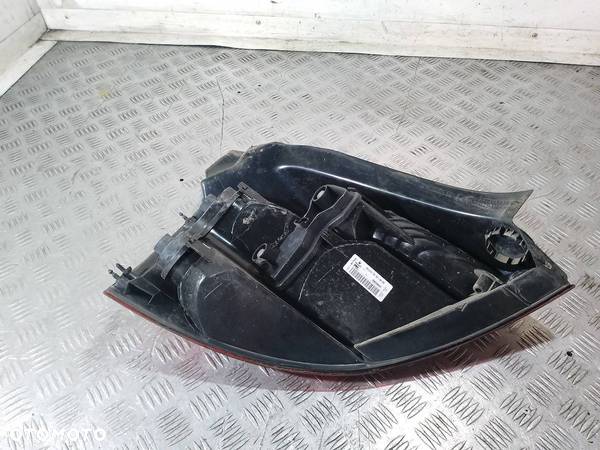 LAMPA TYLNA PRAWA RENAULT MEGANE II 89026004 HATCHBACK - 3