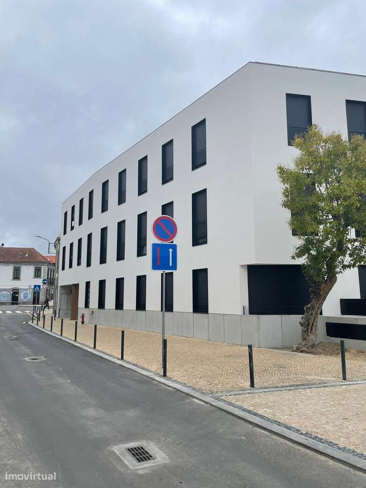 Apartamento T0, situado numa das zonas mais privilegiadas da cidade... - Grande imagem: 4/15