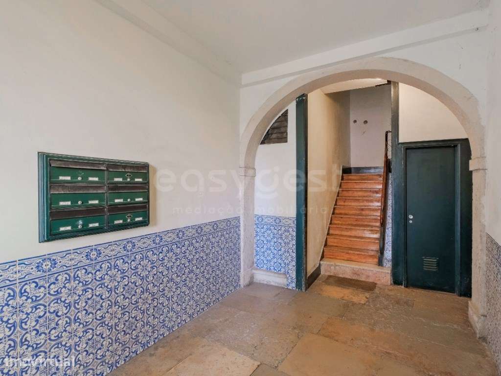 T2 remodelado no coração de Lisboa, entre o Bairro Alto e Santos-32