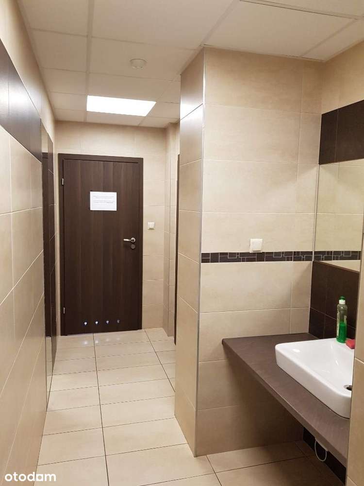 Sprzedam Biurowiec - Kielce ul. Witosa 76-12