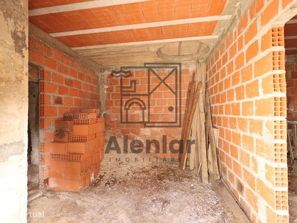 Prédio para remodelação - Alenquer-11