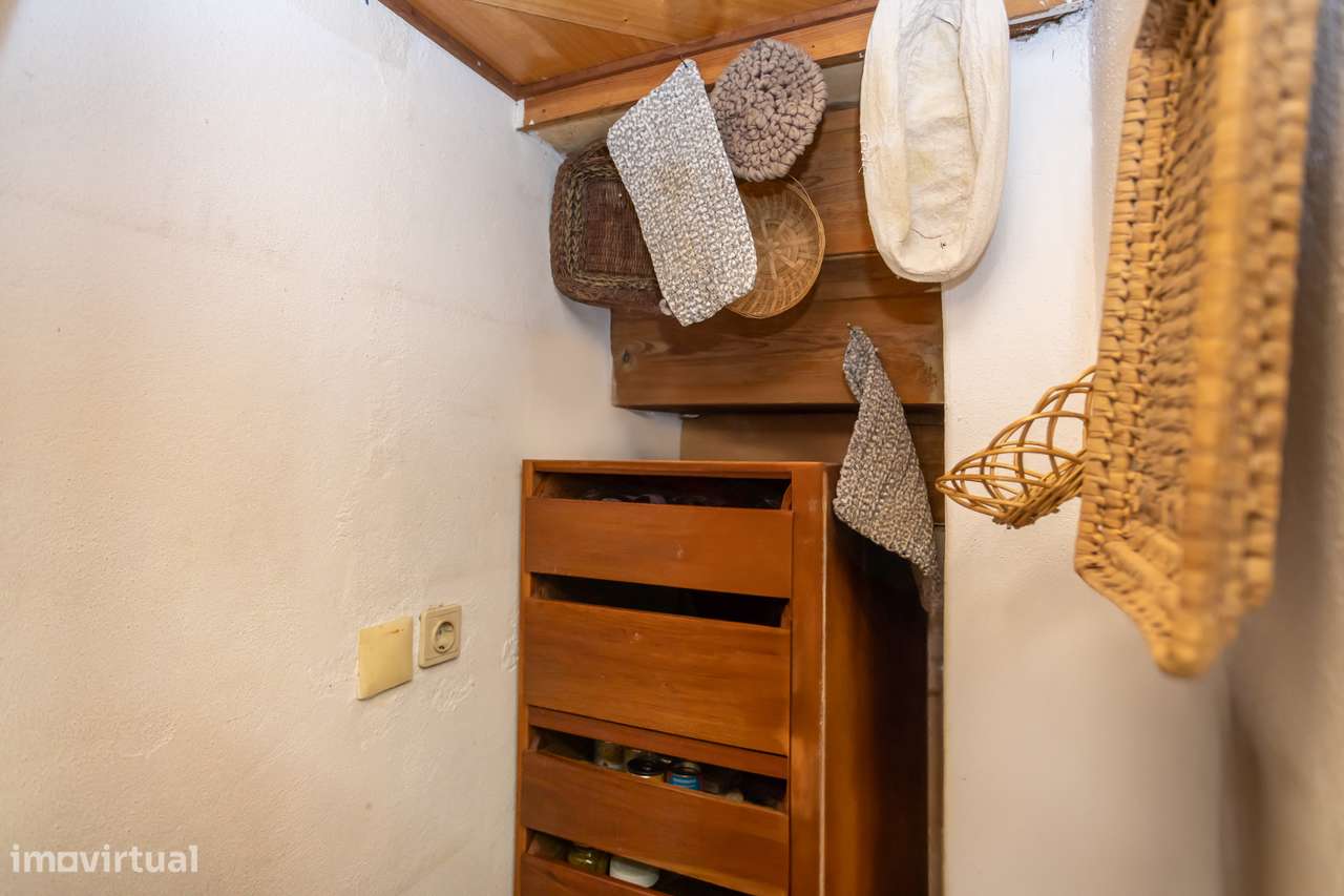 Moradia Geminada com Jardim, Cave e Garagem.-43