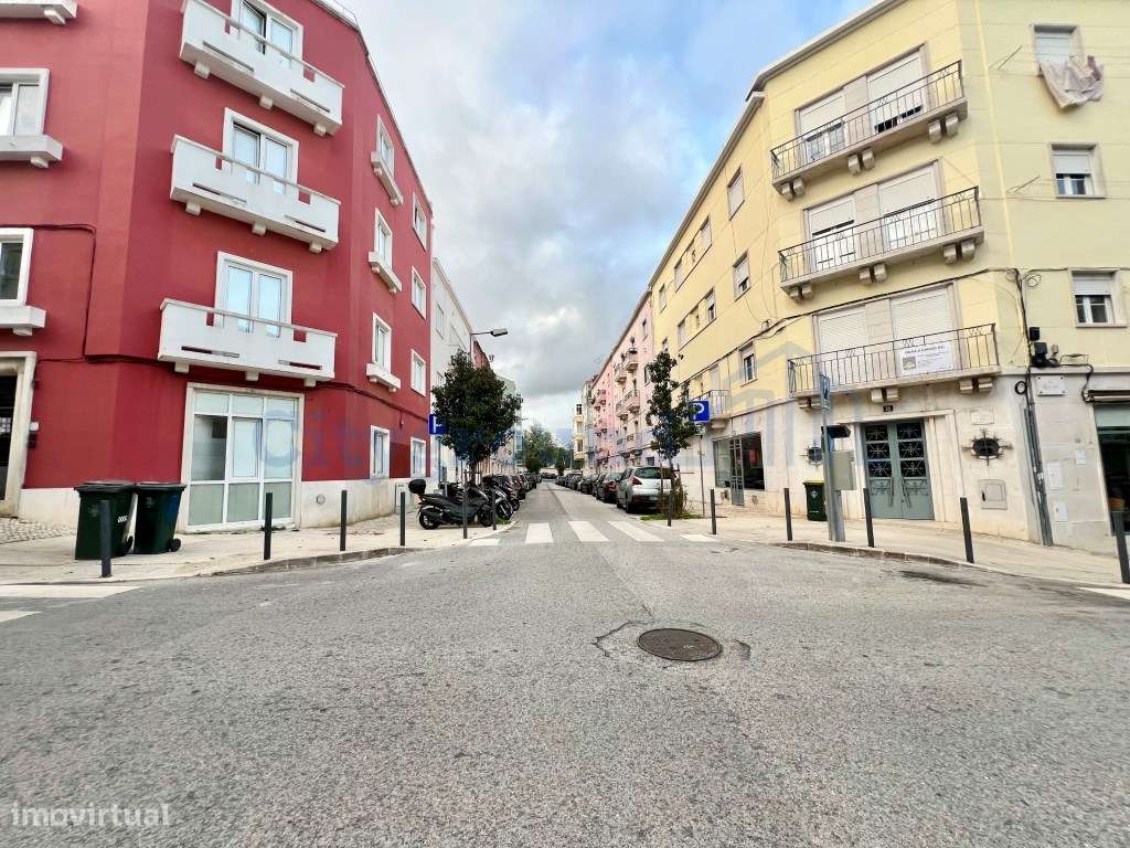 T2 totalmente renovado com excelente luminosidade e vista lateral p...-24