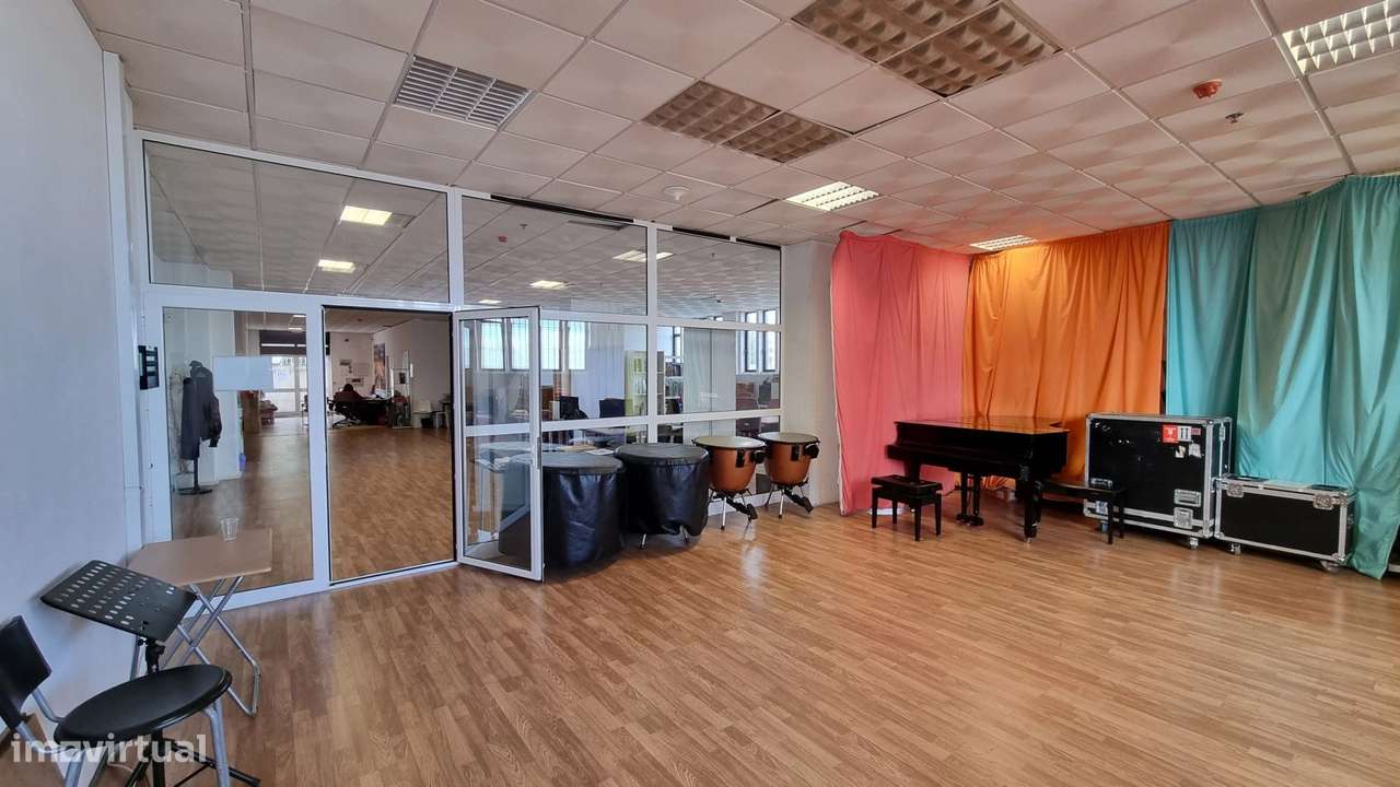 Espaço Serviços Comercial Versátil e Sofisticado, Esctritorio, showroo - Grande imagem: 5/23