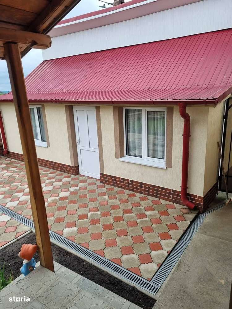De vanzare vila la 5 min de Roman, suprafata Teren 1500 mp - Imagine principală: 2/20
