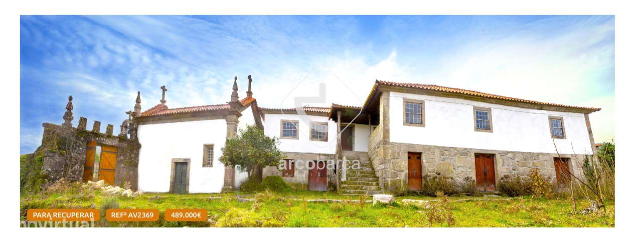 Casa do Sec XVII com capela, parcialmente recuperada. Aguiã, Arcos de - Grande imagem: 4/33