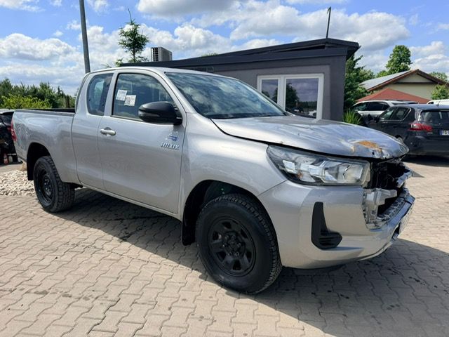 Toyota Hilux 2.8 D-4D Extra Cab Live 4x4 2025