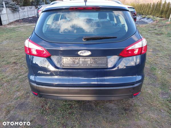 Ford Focus 1.6 Edition - 8