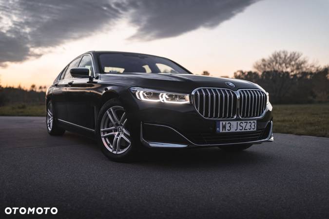 BMW Seria 7 730d xDrive sport - 13