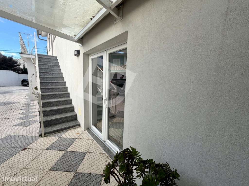 Moradia T4 Isolada c/ Jardim - Patela - S. Bernardo-33