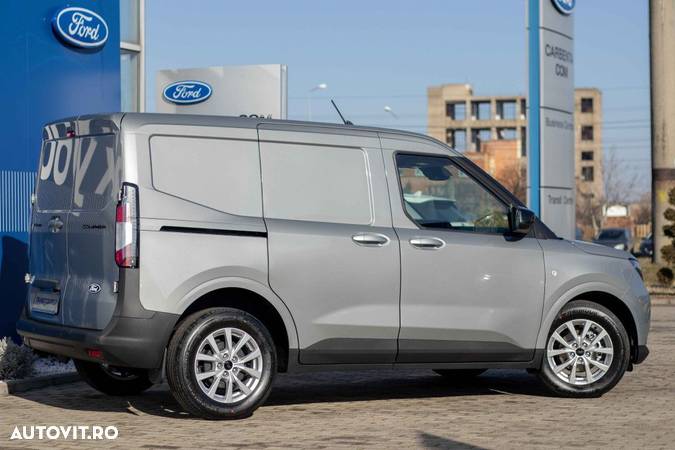 Ford Transit Courier - 28