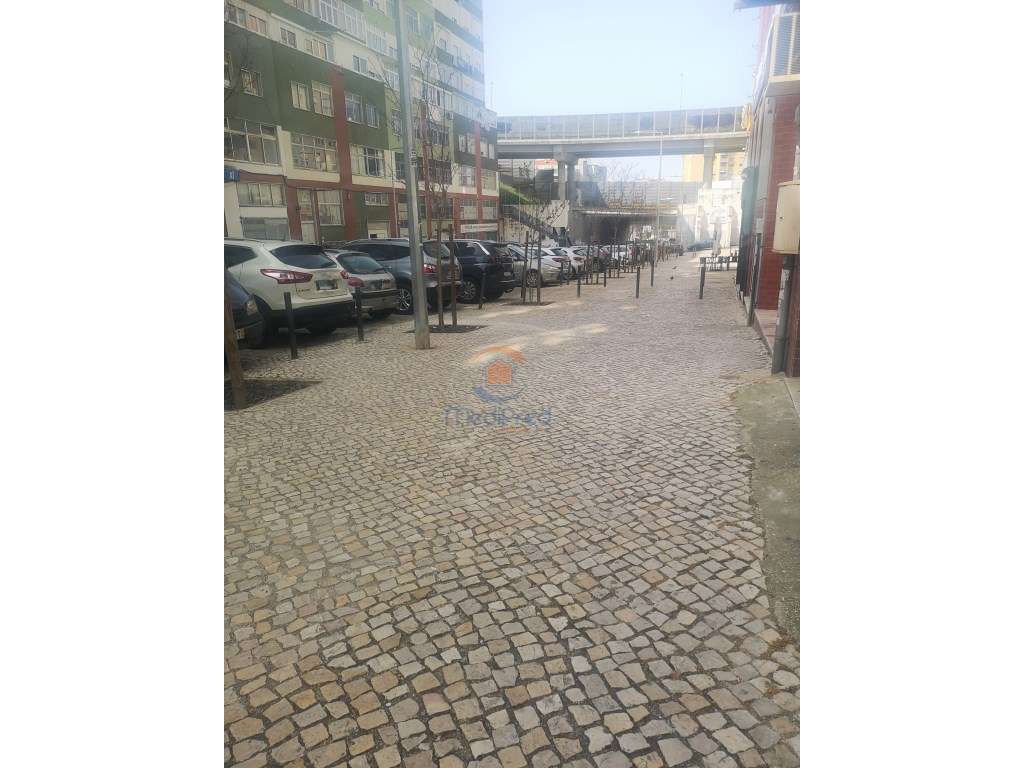 Loja 305m2 | Pontinha Centro - Grande imagem: 2/15