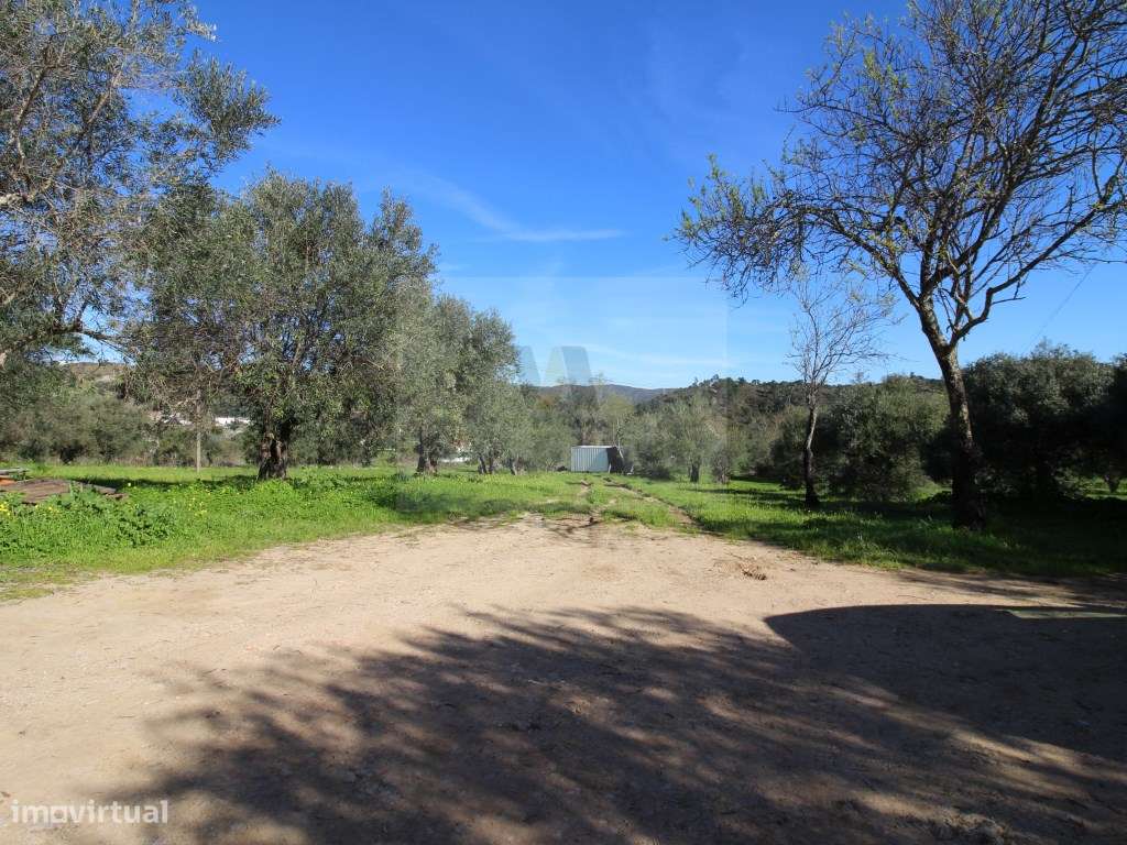 Terreno com projecto aprovado para construção de 2 moradias geminadas-4