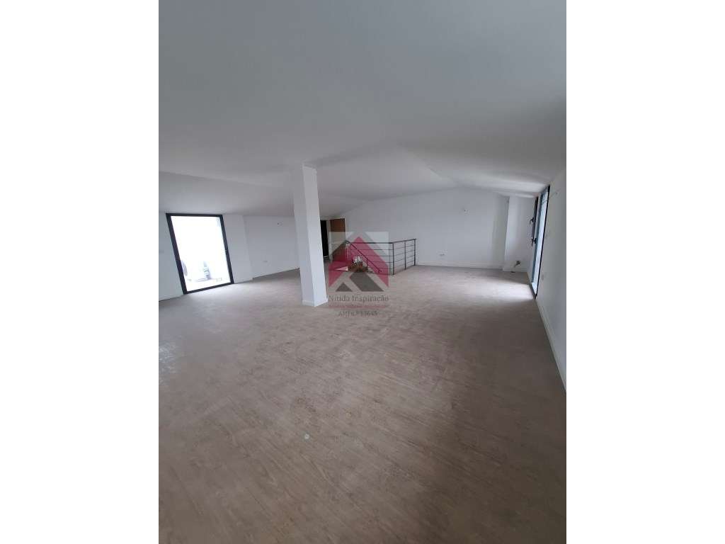 Apartamento T2 + Duplex Amplo + Terraço na Cobertura em Esgueira, A...-25