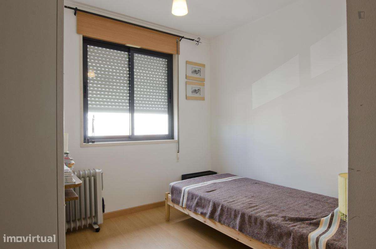 Quarto - localizado em Lisbon - Grande imagem: 4/8