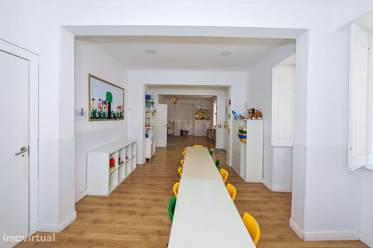 Imóvel com negócio (colégio)– Centro da Parede, Cascais-48