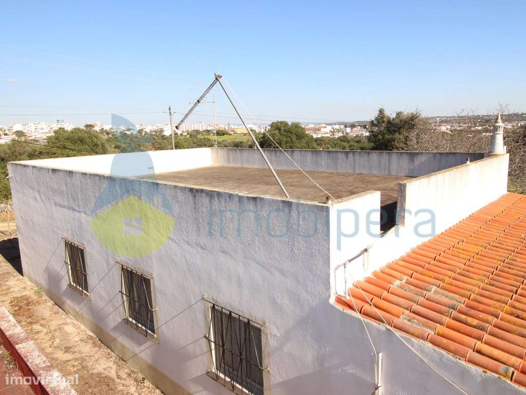 Moradia Isolada T4, térrea, de um só piso, com terreno de 3.540m2. - Grande imagem: 4/25