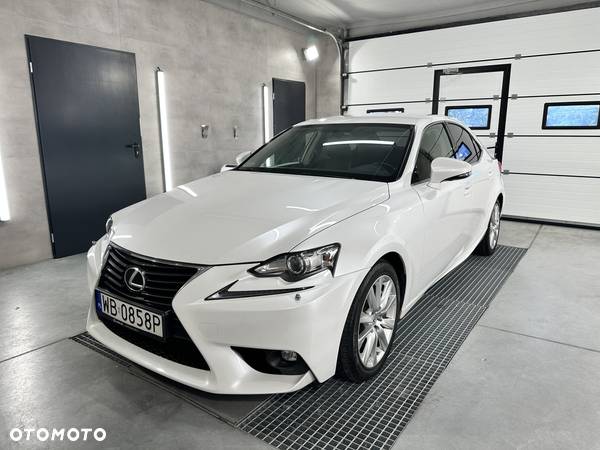 Lexus IS 200t Elite - 4