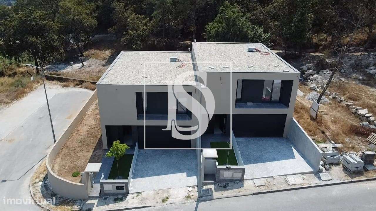 Vivendas T3 em banda situadas em Lanhoso- Póvoa de Lanhoso-9