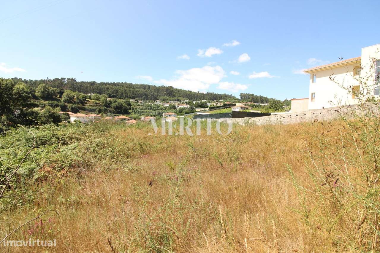 Lote de terreno com oitocentos m2 em Calvos, Guimarães - Grande imagem: 4/8