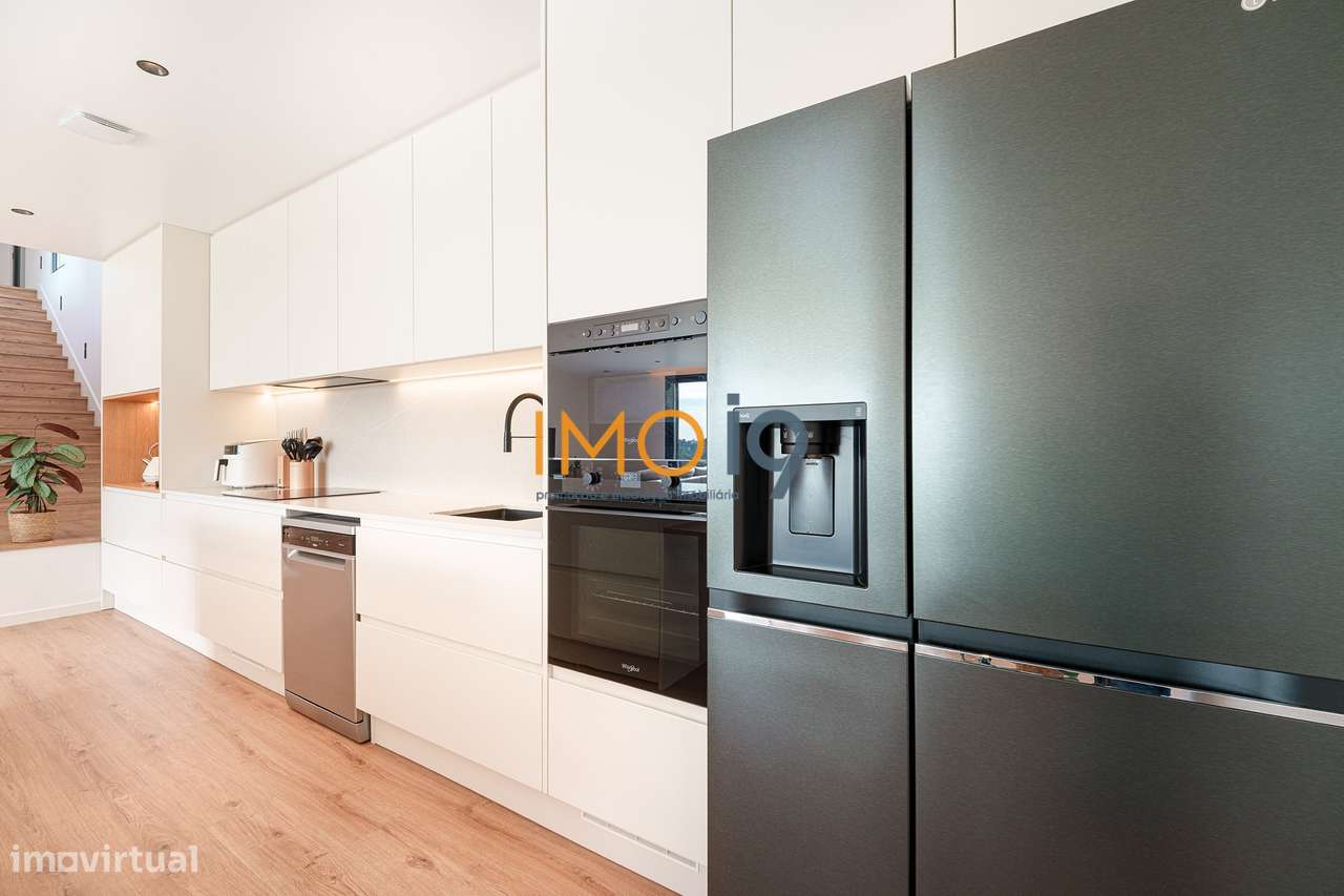 Moradia T4 com Vista Panorâmica em Fátima-13