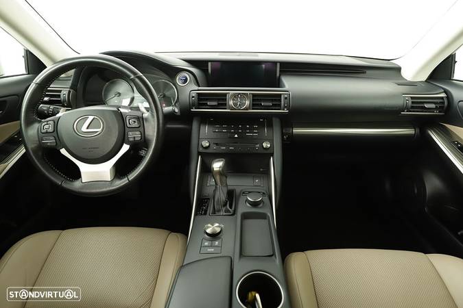 Lexus IS 300H Executive - 8