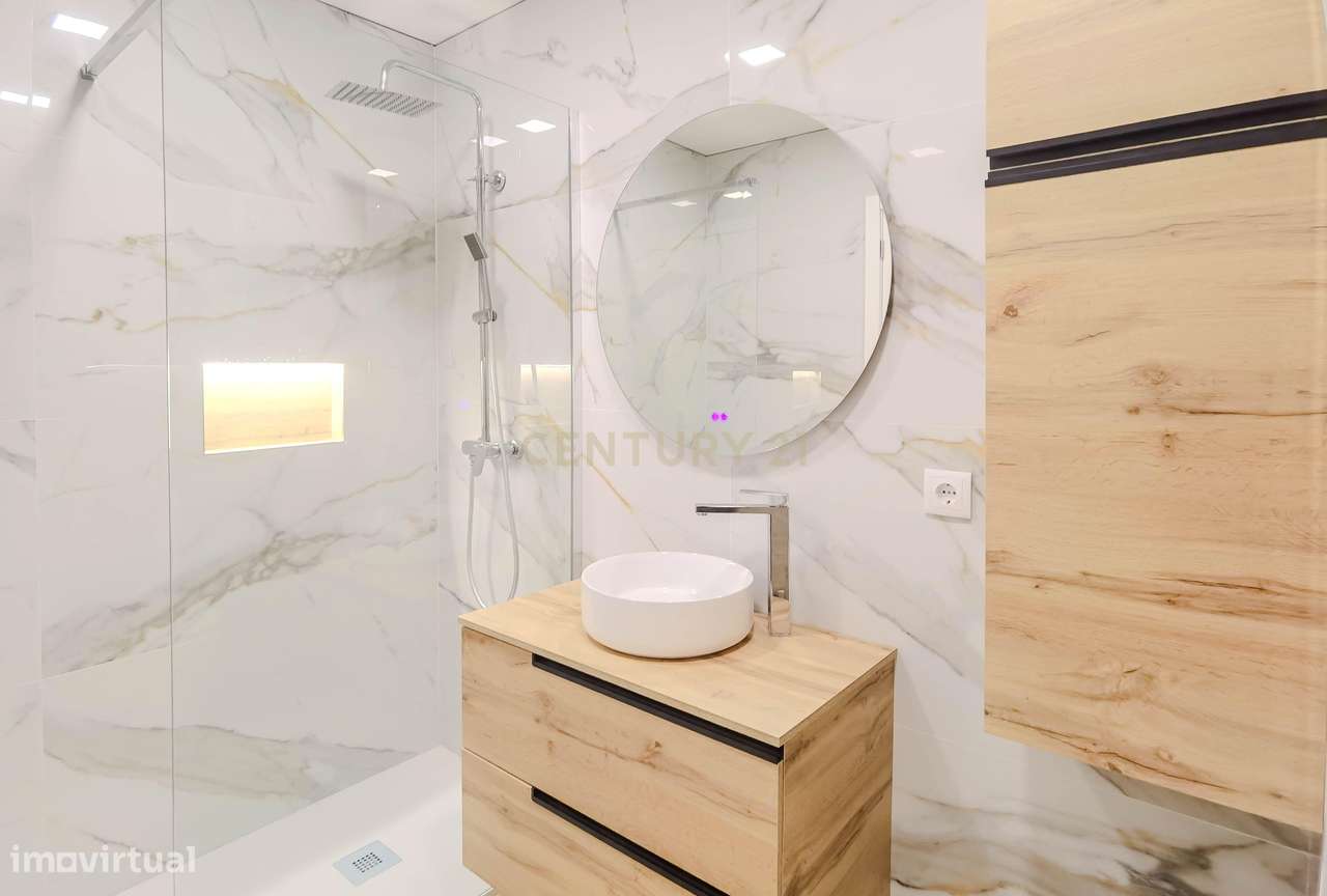 Apartamento T2 com garagem na Circunvalação Porto - Grande imagem: 4/24