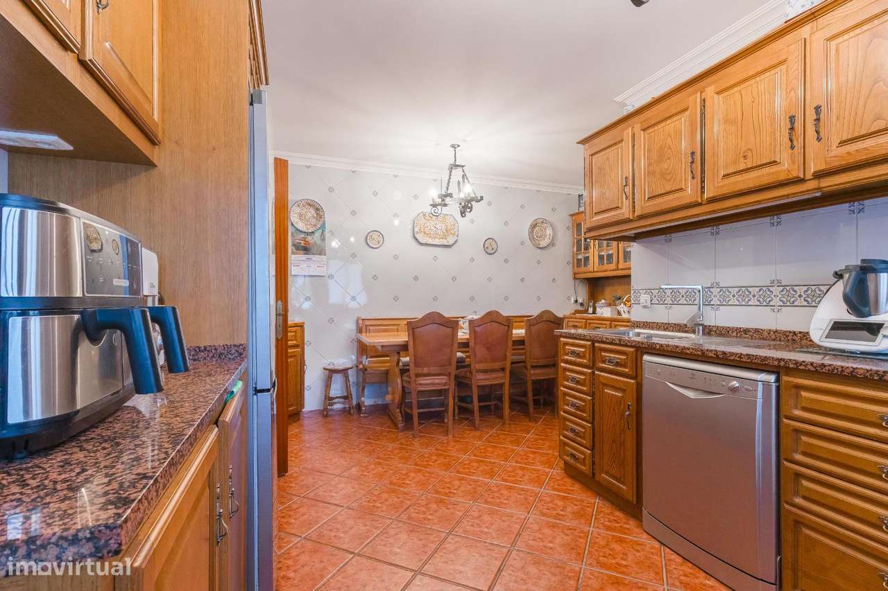 Moradia T4 exclusiva | Piscina| Zona Agrícola | Junto à Praia-39