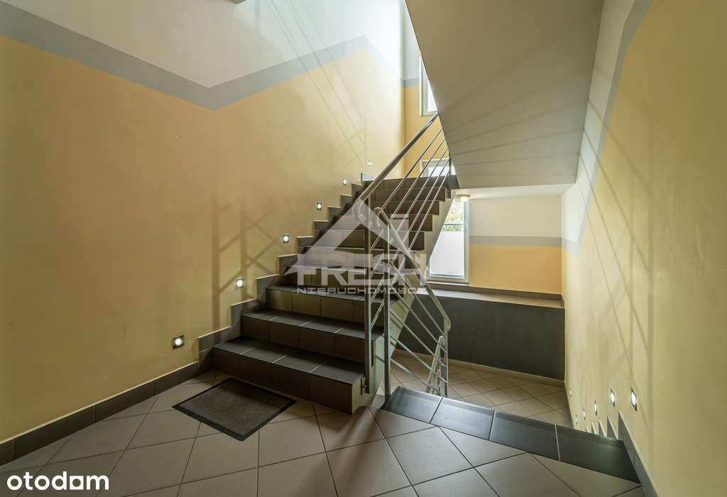 Na sprzedaż mieszkanie 3 pokojowe-niski czynsz!-17