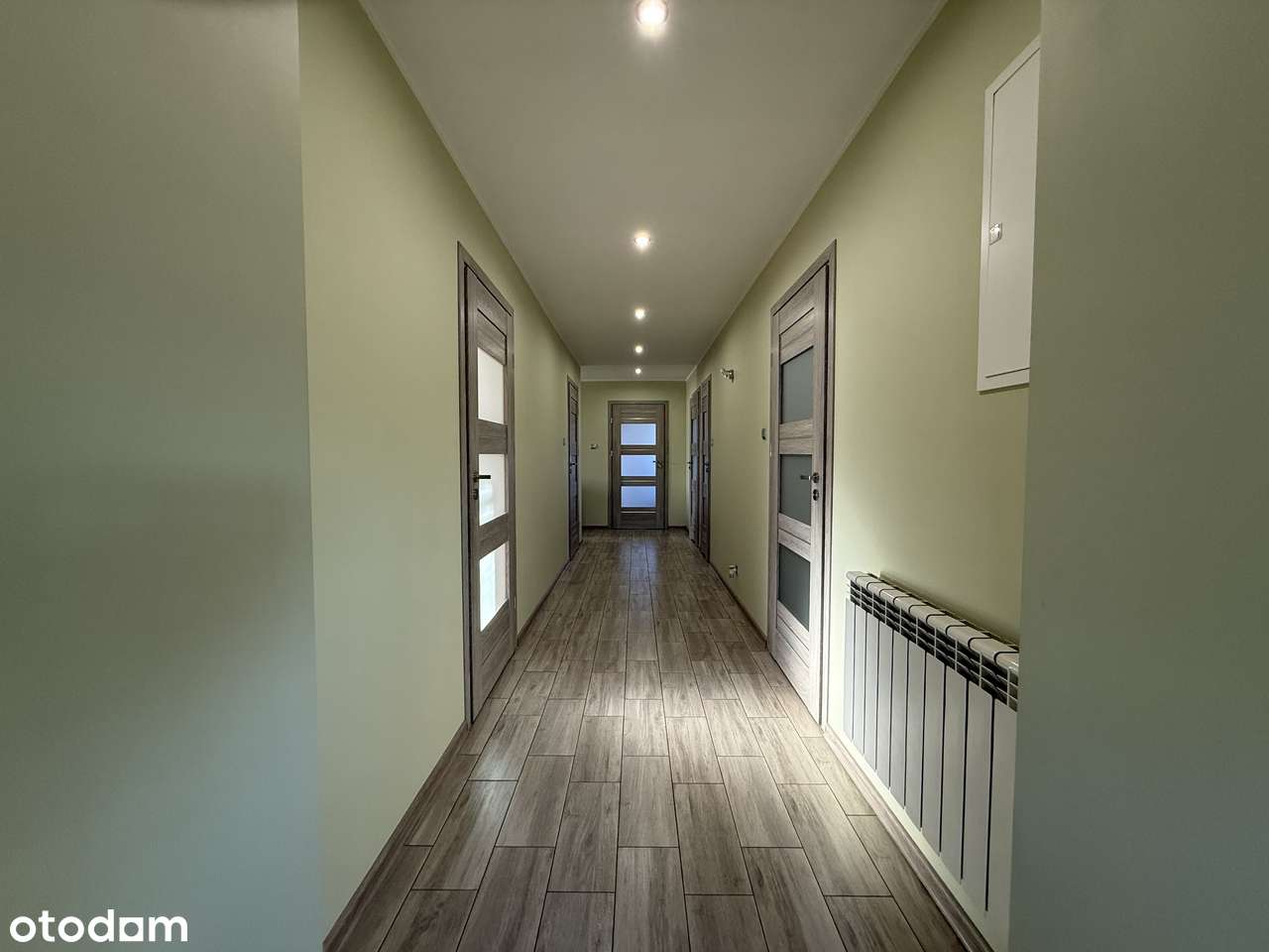 Gospodarstwo z domem, zabudowaniami i gruntami rolnymi-4,06h-10