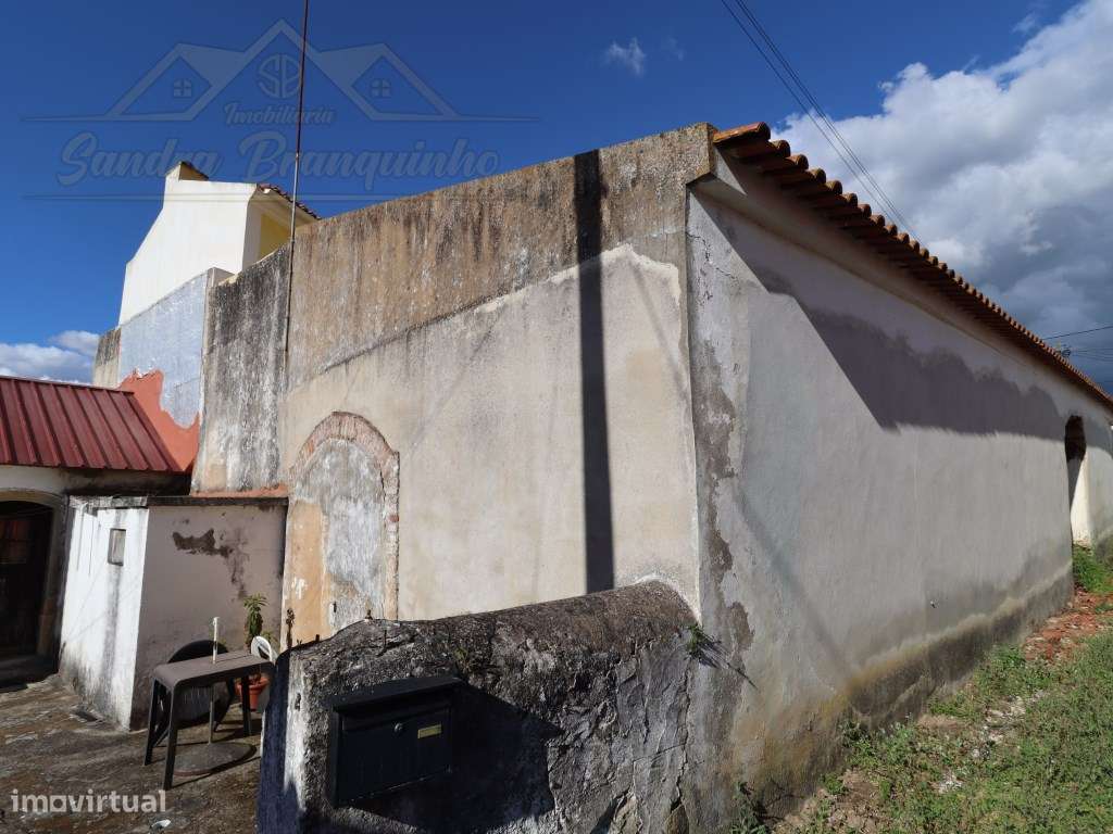 Adega com PROJETO APROVADO para Moradia T2-7