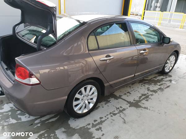 Honda Civic 1.8 Executive - 1