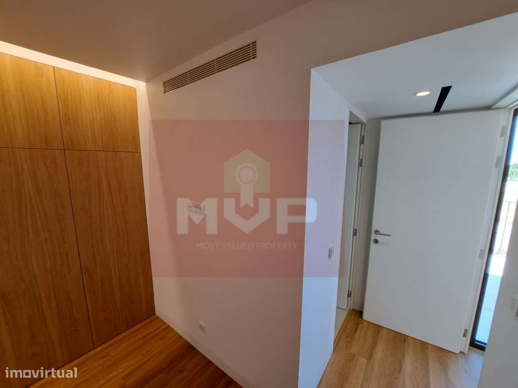 Moradia V3 com piscina e garagem em Vilamoura-17