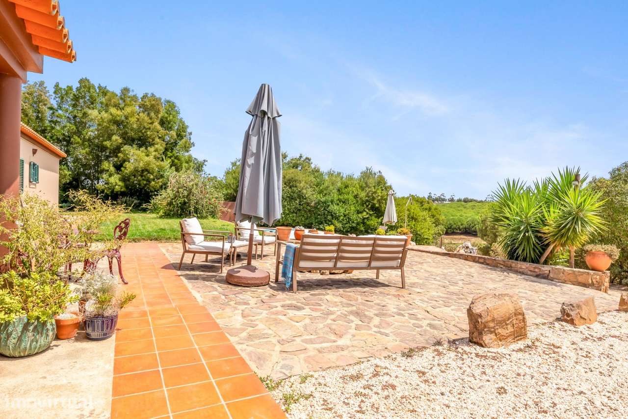 Herdade com moradia T4+1, piscina e lago-26