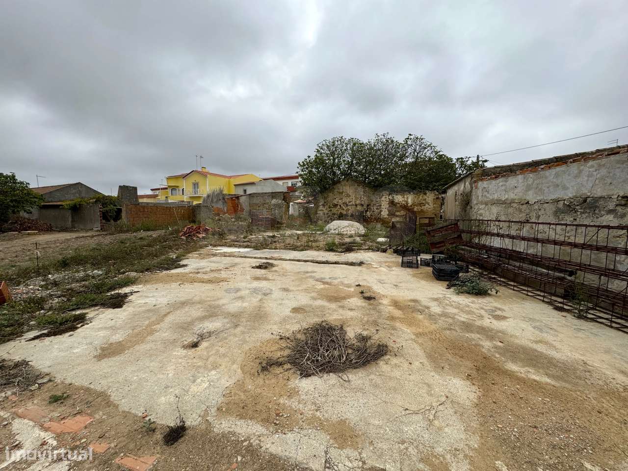 Terreno com projeto para moradia T3 com garagem - Grande imagem: 4/10